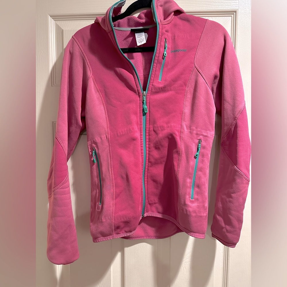 Patagonia pink zip up fleece with aqua green zip and detailing size S